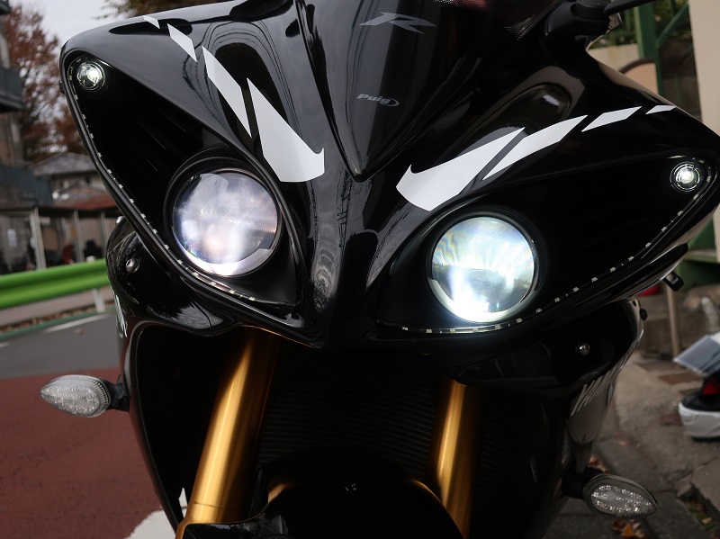 YZF-R1(2009年式)LEDヘッドライトバルブ GLN-H7 取り付け | クロライト ブログ