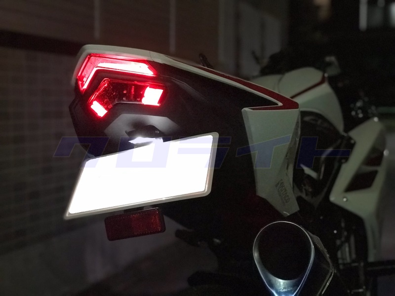 CBR250RR(2017-) MC51 ウインカー内蔵カスタムLEDテールランプ | クロ ...